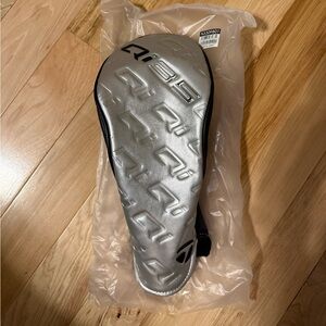 Qi35 Driver Headcover